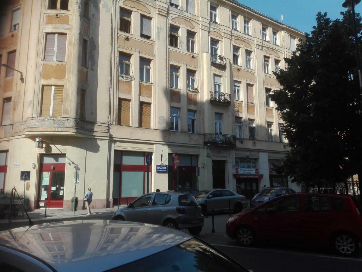 A Quiet Place In The Heart Of The City Budapest Exterior foto